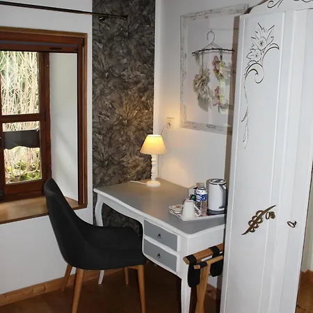 Couette-café Les Pipistrelles Saint-Beron