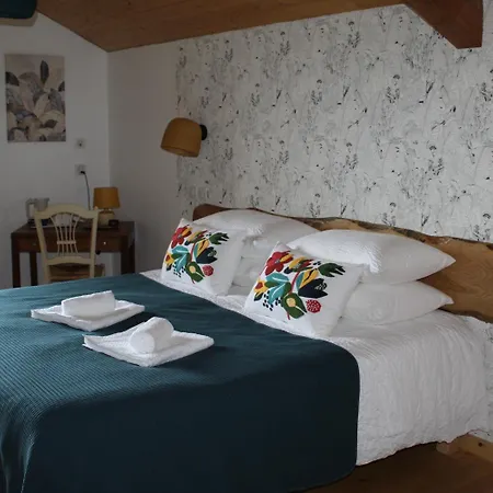 Les Pipistrelles Couette-café Saint-Beron