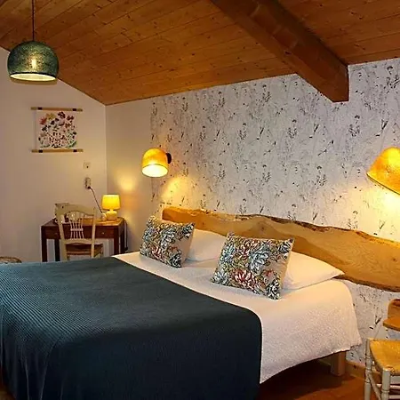 Couette-café Les Pipistrelles Saint-Beron